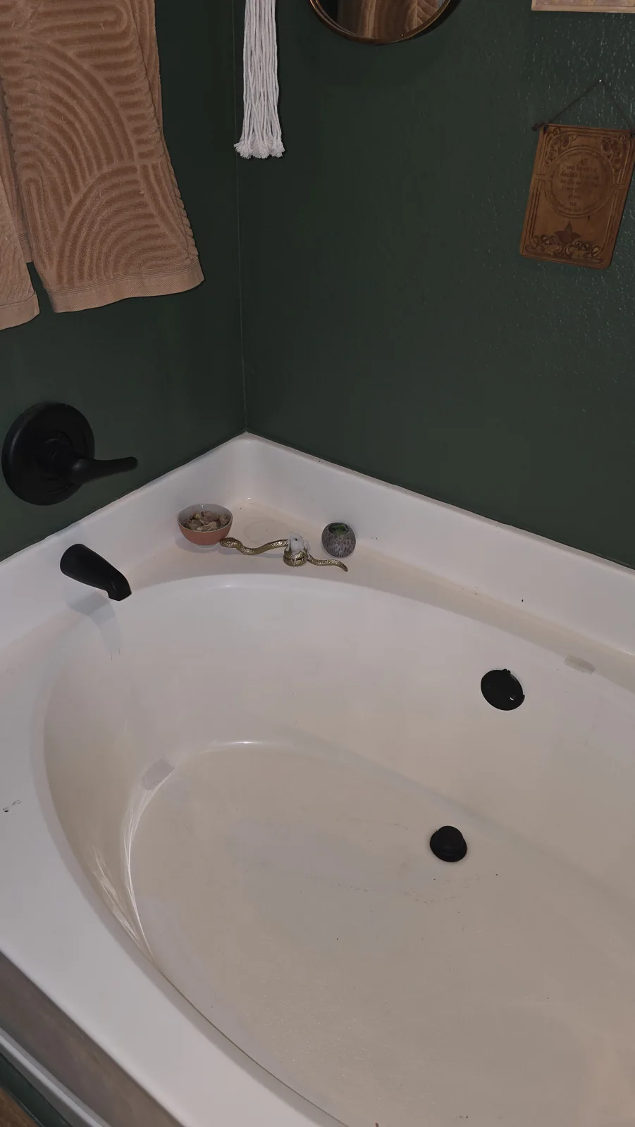 Bathtub leak & drywall repair: finished tub and fixtures